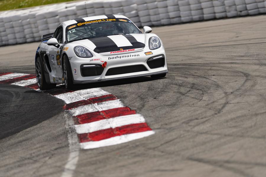  Porsche Cayman GT4 Clubsport 2015 года  (фото 17 из 40)